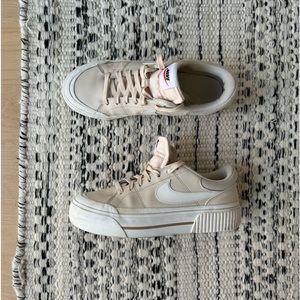 Nike Court Legacy Lift